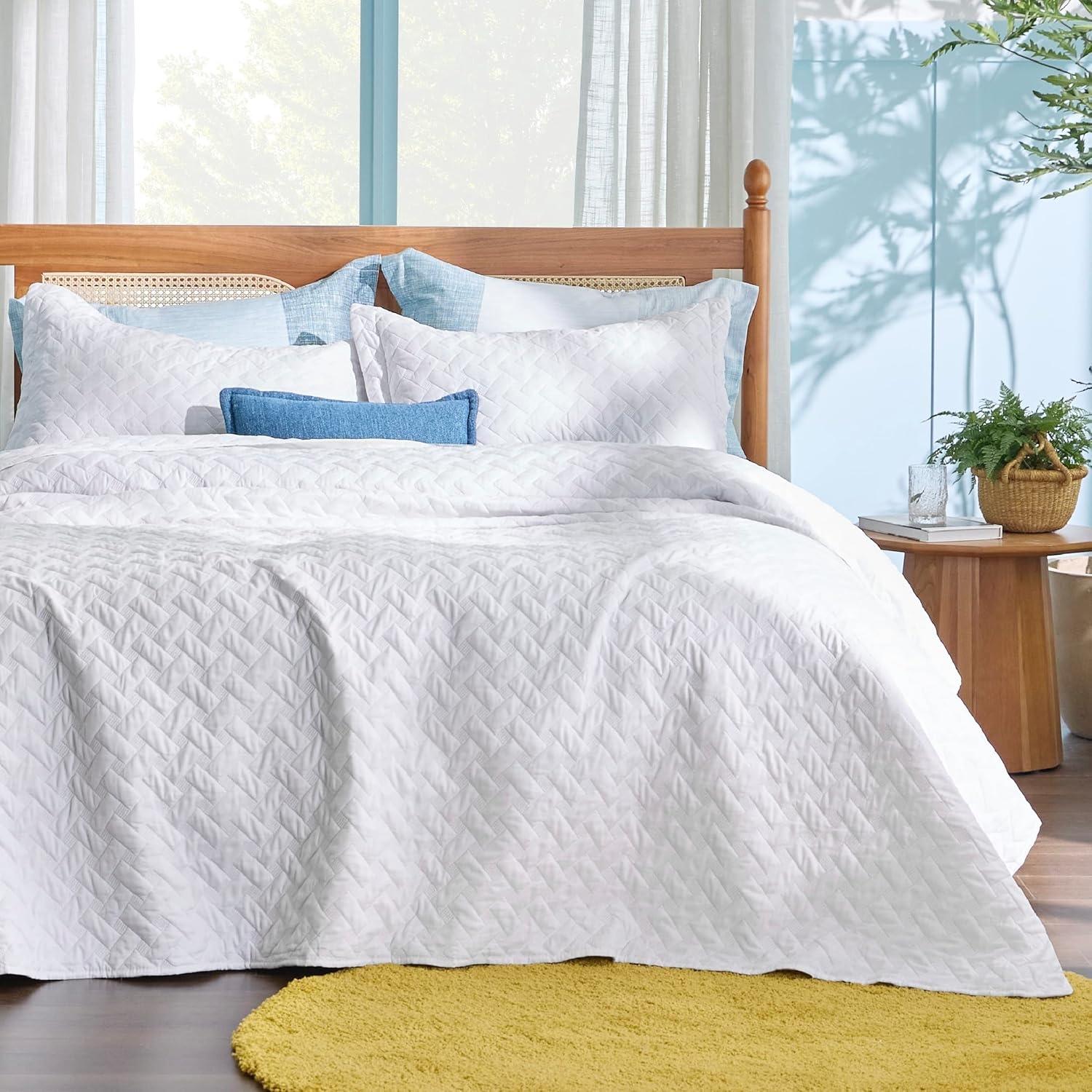 image:imageBedsure Queen Size Quilt Lightweight Comforter Set Mineral Blue Bedspread Coverlet Basket Weave AllSeason Comfort SkinFriendly Soft Breathable Machine Washable 90x96 3 Pcs 2 Pillow Shams02 White