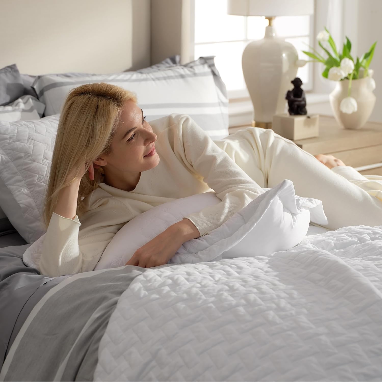 image:imageBedsure Queen Size Quilt Lightweight Comforter Set Mineral Blue Bedspread Coverlet Basket Weave AllSeason Comfort SkinFriendly Soft Breathable Machine Washable 90x96 3 Pcs 2 Pillow Shams02 White