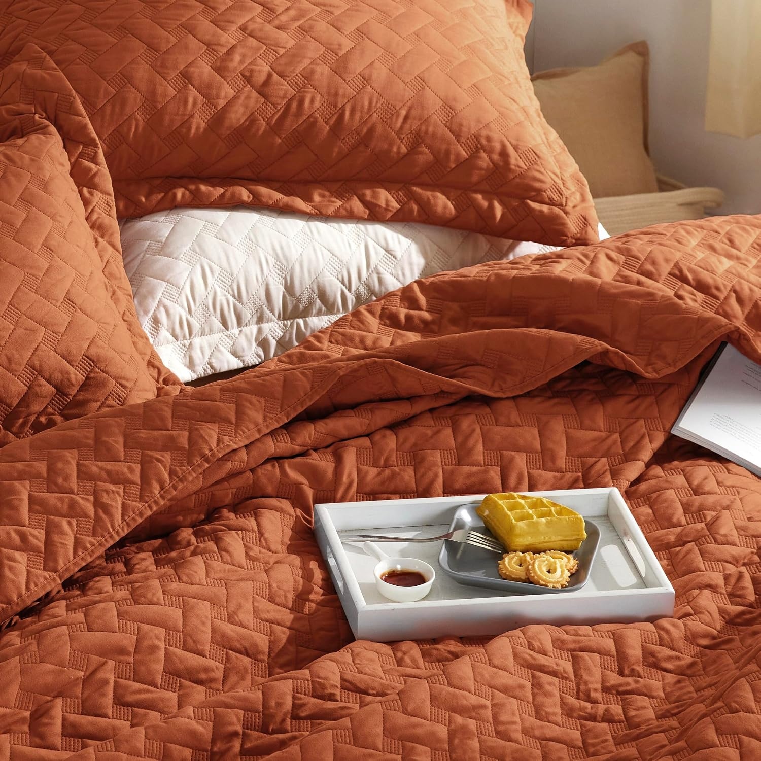image:imageBedsure Queen Size Quilt Lightweight Comforter Set Mineral Blue Bedspread Coverlet Basket Weave AllSeason Comfort SkinFriendly Soft Breathable Machine Washable 90x96 3 Pcs 2 Pillow Shams18 Red Orange