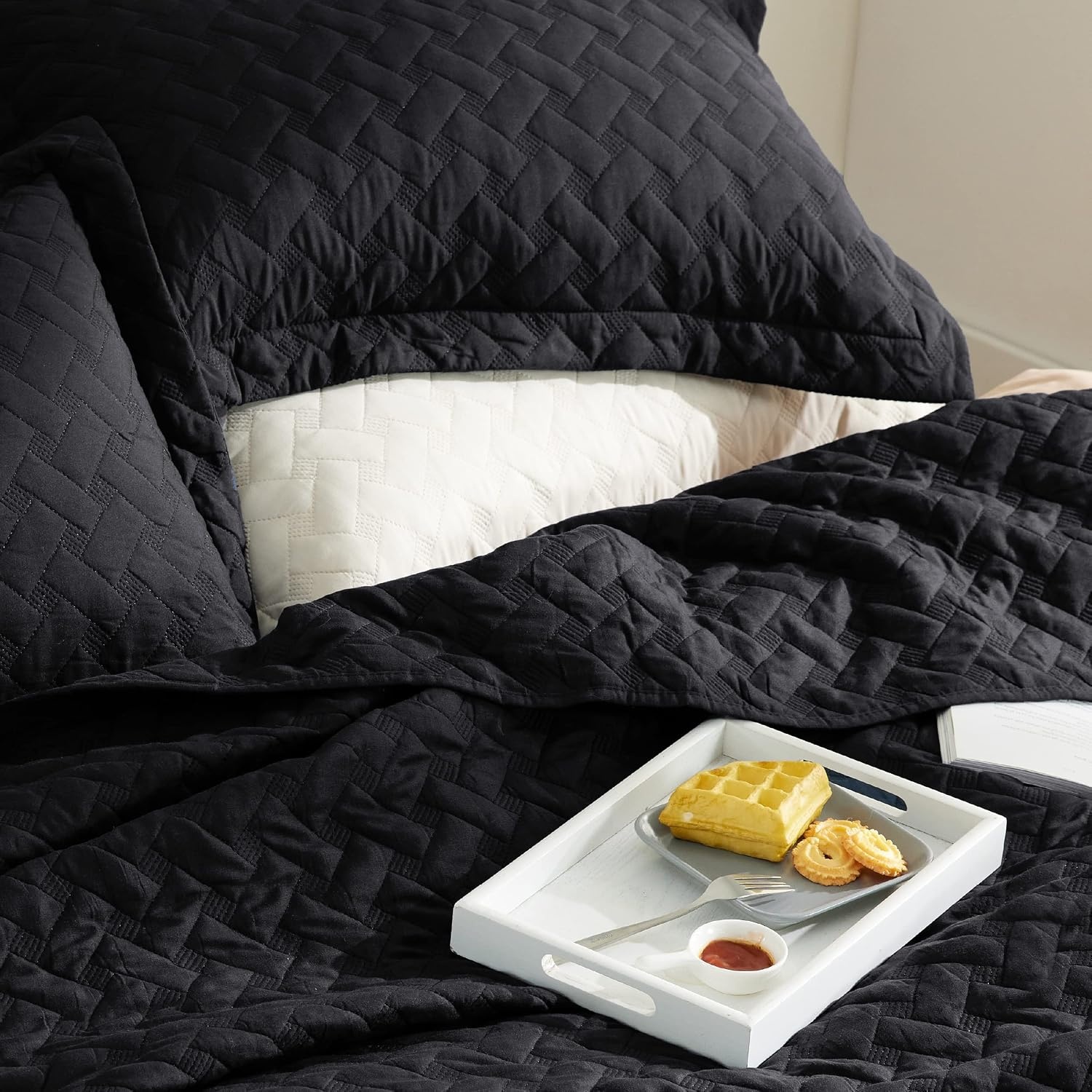 image:imageBedsure Queen Size Quilt Lightweight Comforter Set Mineral Blue Bedspread Coverlet Basket Weave AllSeason Comfort SkinFriendly Soft Breathable Machine Washable 90x96 3 Pcs 2 Pillow Shams17 Black