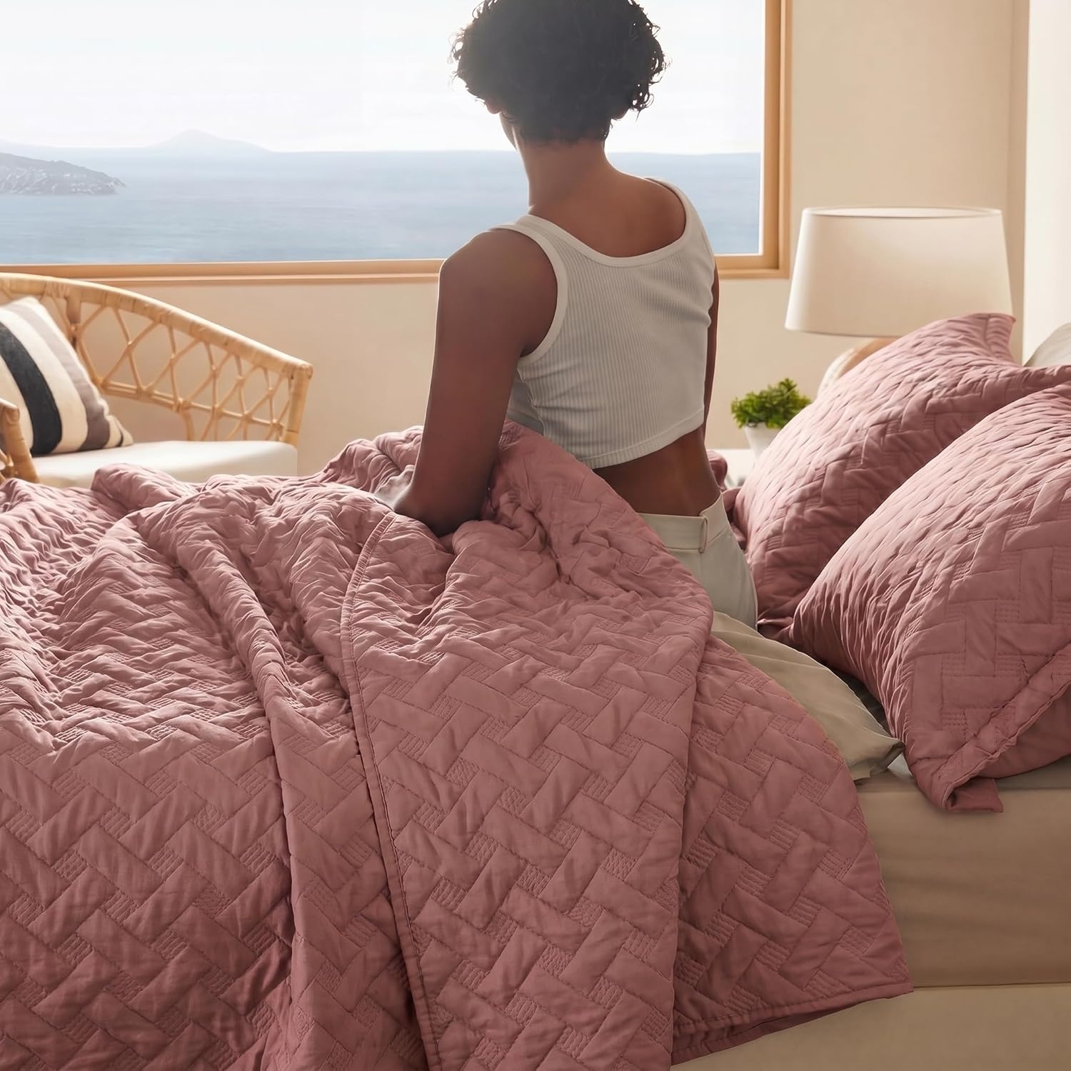 image:imageBedsure Queen Size Quilt Lightweight Comforter Set Mineral Blue Bedspread Coverlet Basket Weave AllSeason Comfort SkinFriendly Soft Breathable Machine Washable 90x96 3 Pcs 2 Pillow Shams24 Grayish Pink