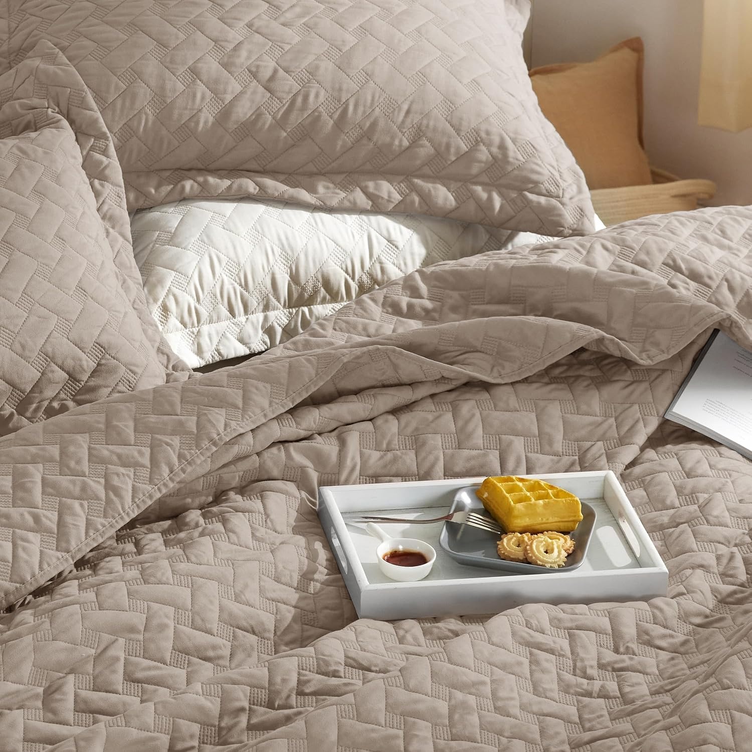 image:imageBedsure Queen Size Quilt Lightweight Comforter Set Mineral Blue Bedspread Coverlet Basket Weave AllSeason Comfort SkinFriendly Soft Breathable Machine Washable 90x96 3 Pcs 2 Pillow Shams12 Taupe