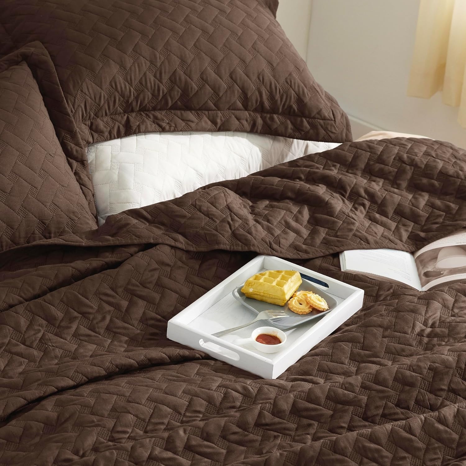 image:imageBedsure Queen Size Quilt Lightweight Comforter Set Mineral Blue Bedspread Coverlet Basket Weave AllSeason Comfort SkinFriendly Soft Breathable Machine Washable 90x96 3 Pcs 2 Pillow Shams21 Brown