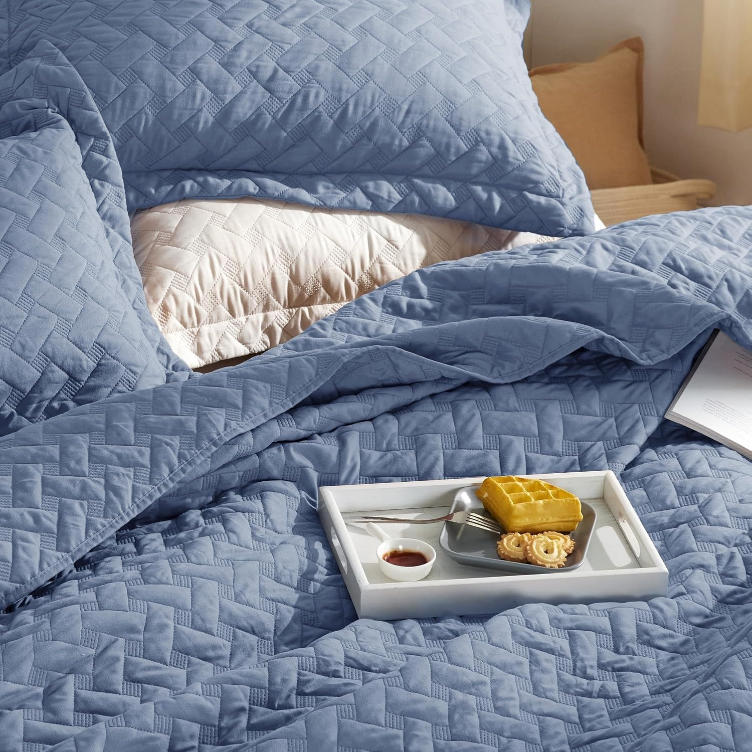 image:imageBedsure Queen Size Quilt Lightweight Comforter Set Mineral Blue Bedspread Coverlet Basket Weave AllSeason Comfort SkinFriendly Soft Breathable Machine Washable 90x96 3 Pcs 2 Pillow Shams06 Mineral Blue