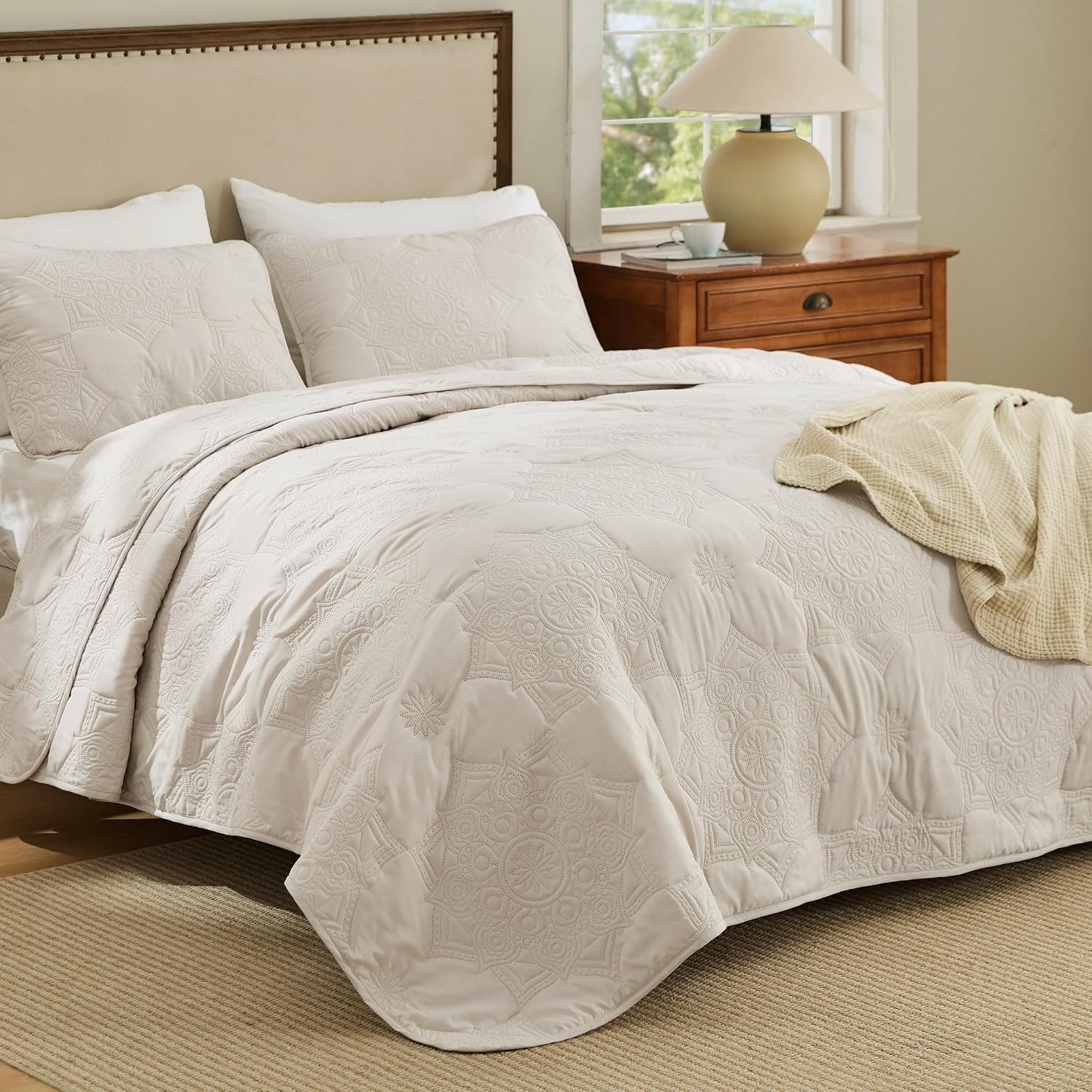 image:imageBedsure Quilts Queen Size Bedspread Thin Comforter Charcoal Coverlet AllSeason Bedding Soft Modern Clover Pattern StitchFree QuiltTech PetFriendly Machine Washable 90x96in 3 Pcs15 Beige Floral