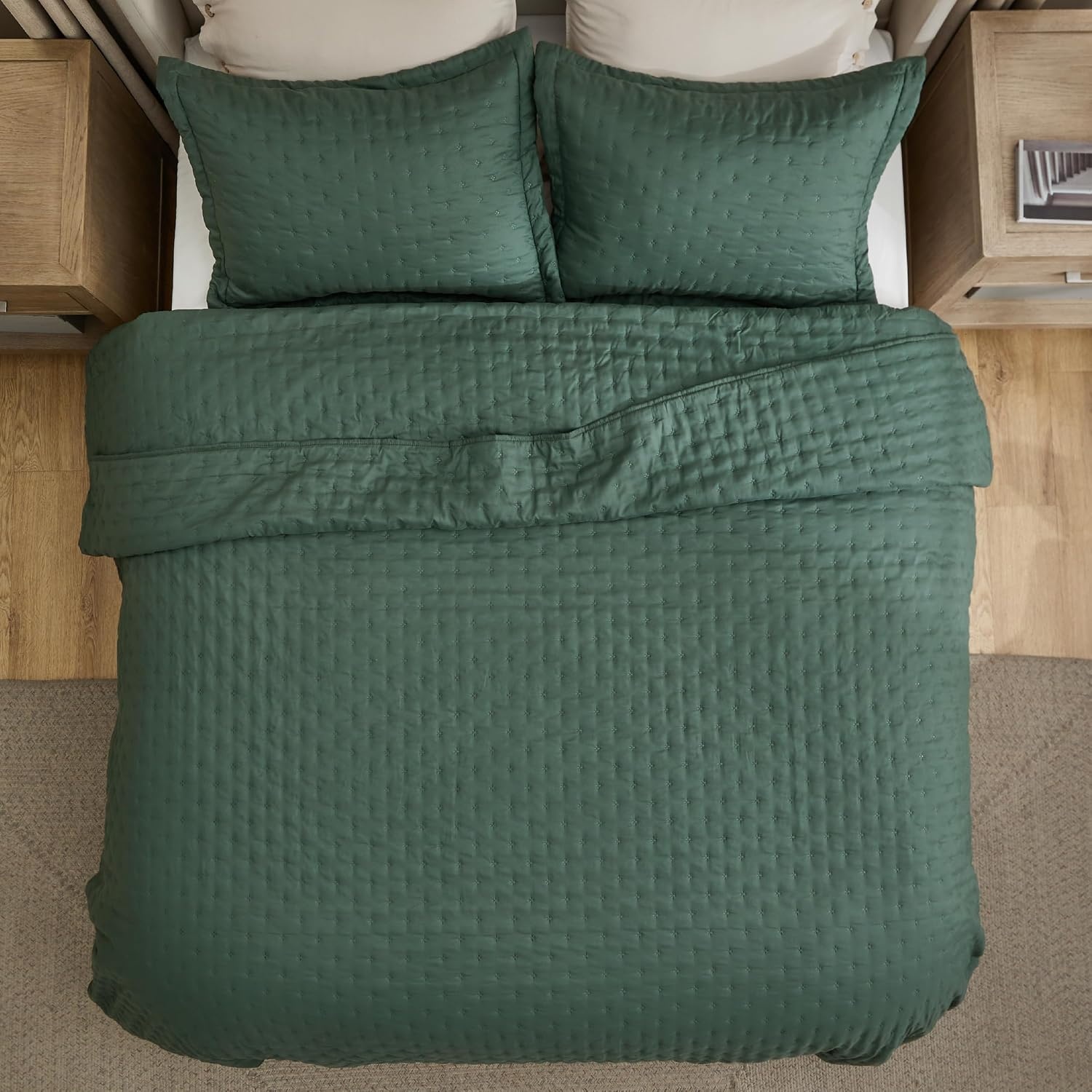 image:imageBedsure Quilts Queen Size Bedspread Thin Comforter Charcoal Coverlet AllSeason Bedding Soft Modern Clover Pattern StitchFree QuiltTech PetFriendly Machine Washable 90x96in 3 Pcs06 Dark Green Clover