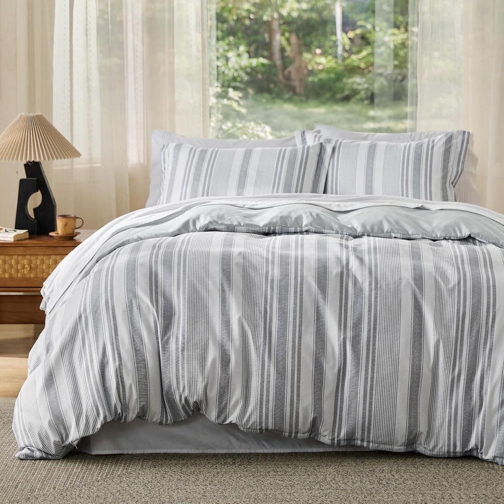 image:imageBedsure Duvet Cover King Size  Reversible Navy Blue King Duvet Cover Set with Zipper Closure 3 Pieces Floral Patterned Bedding Set with 8 Corner Ties and 2 Pillow Shams06  Formal Grey No Comforter