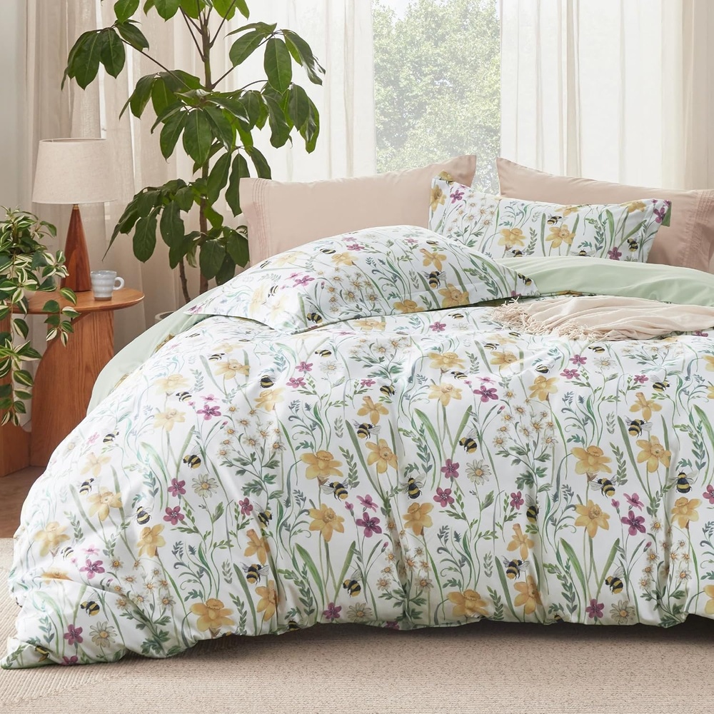 image:imageBedsure Duvet Cover King Size Reversible Navy Blue King Duvet Cover Set with Zipper Closure 3 Pieces Floral Patterned Bedding Set with 8 Corner Ties and 2 Pillow Shams15 Green Floral No Comforter