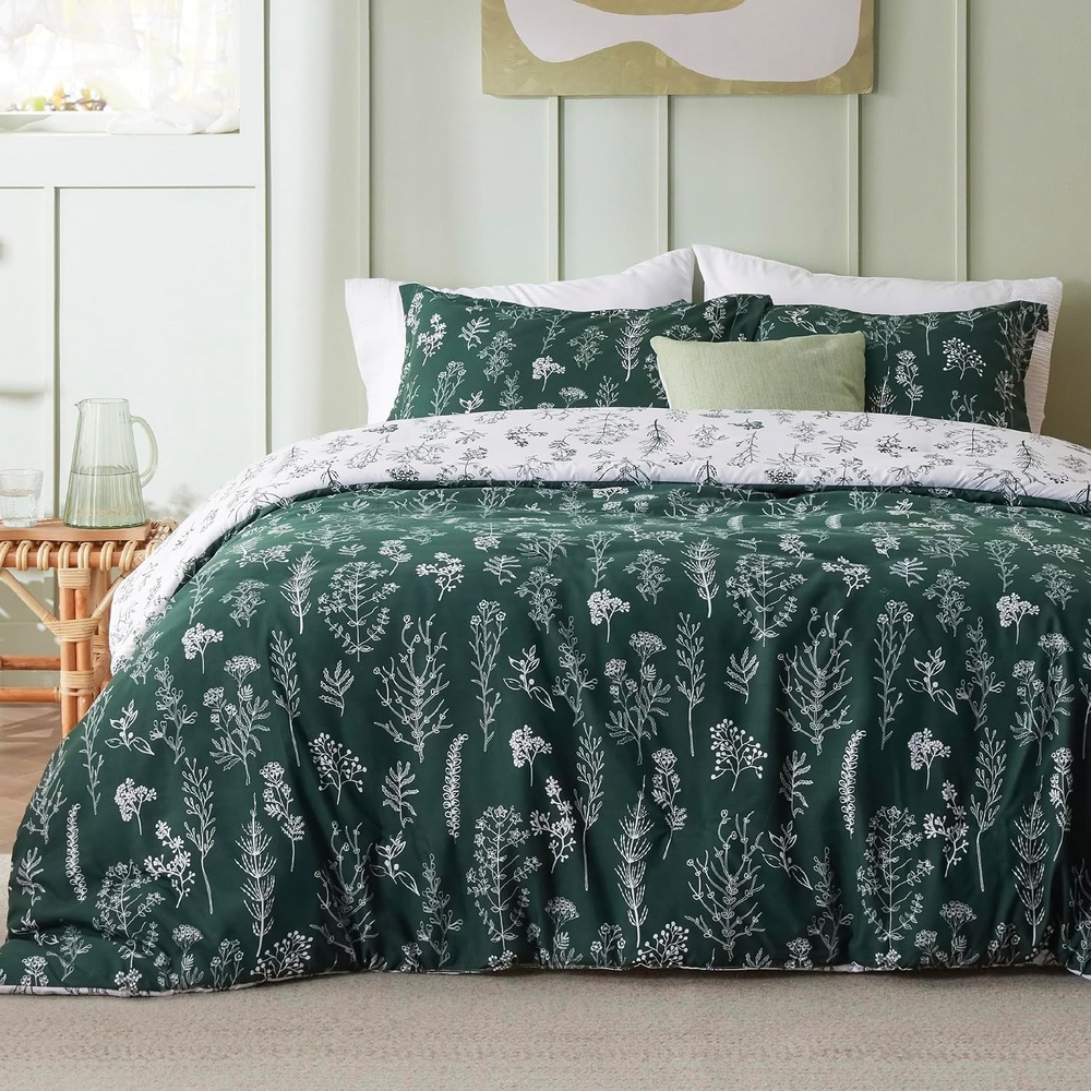 image:imageBedsure Duvet Cover King Size  Reversible Navy Blue King Duvet Cover Set with Zipper Closure 3 Pieces Floral Patterned Bedding Set with 8 Corner Ties and 2 Pillow Shams32  Emerald Green No Comforter