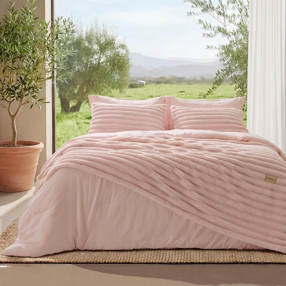 image:imageBedsure Gentlesoft 2in1 Queen Comforter Set and Detachable Fluffy Blanket Beige Bedding Set for All Season Use Detachable Design for Space Saving Includes 2 Pillow Shams 2 Pillowcases06 Pink