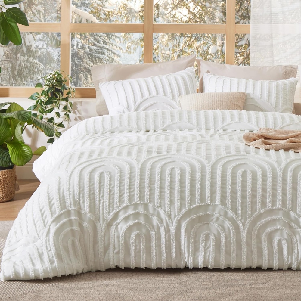 image:imageBedsure Pink King Size Comforter Set GentleSoft 3 Pieces Breathable Bow Comforter Set Women with 2 Pillow Shams Cute King Bedding Set Pink Room Decor Aesthetic Bedroom Decor 104x90 Inches02 Arch Jacquard White