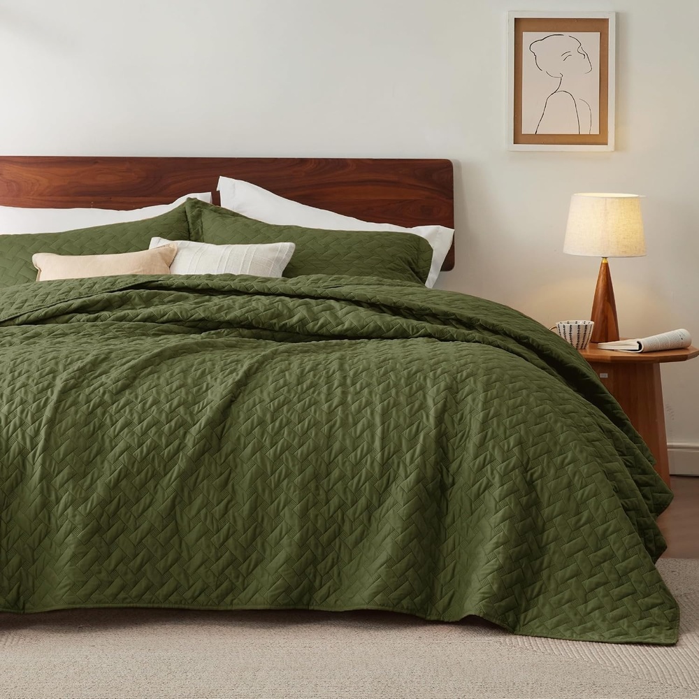 image:imageBedsure Queen Size Quilt Lightweight Comforter Set Mineral Blue Bedspread Coverlet Basket Weave AllSeason Comfort SkinFriendly Soft Breathable Machine Washable 90x96 3 Pcs 2 Pillow Shams15 Olive Green