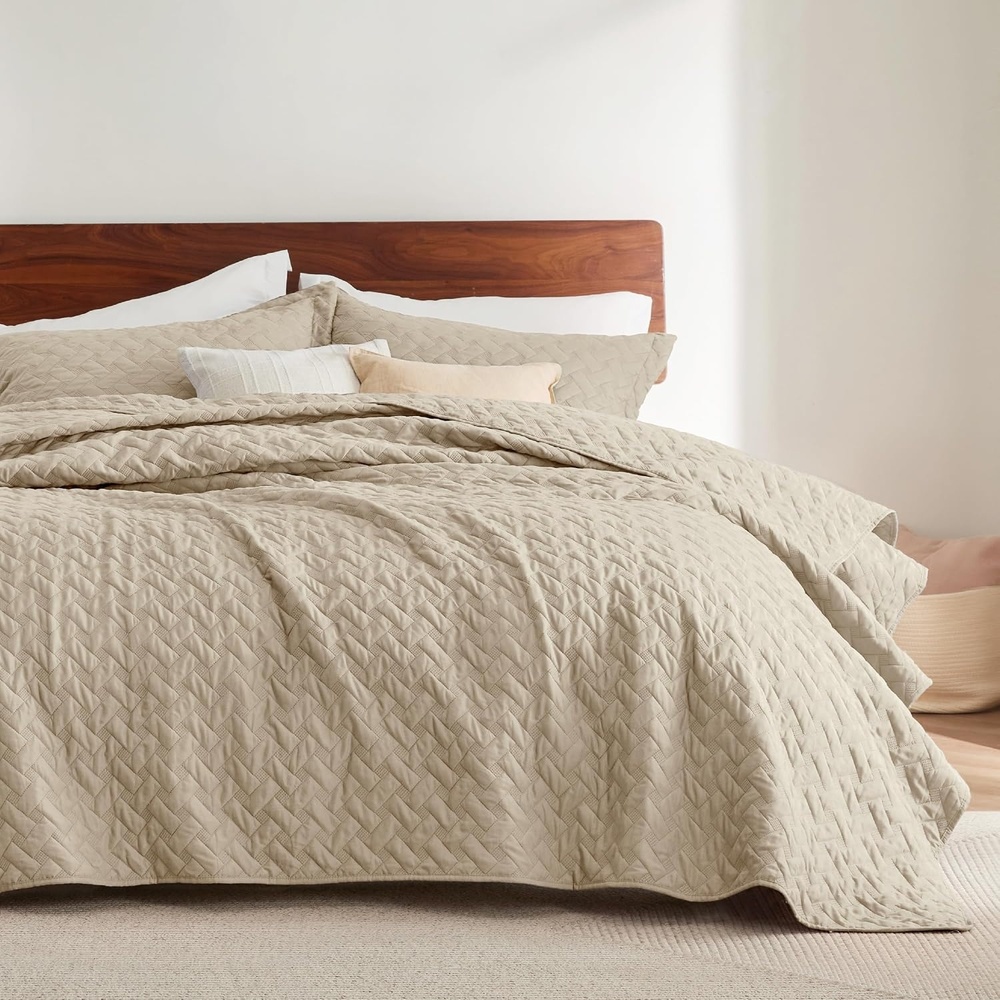 image:imageBedsure Queen Size Quilt Lightweight Comforter Set Mineral Blue Bedspread Coverlet Basket Weave AllSeason Comfort SkinFriendly Soft Breathable Machine Washable 90x96 3 Pcs 2 Pillow Shams27 Light Khaki