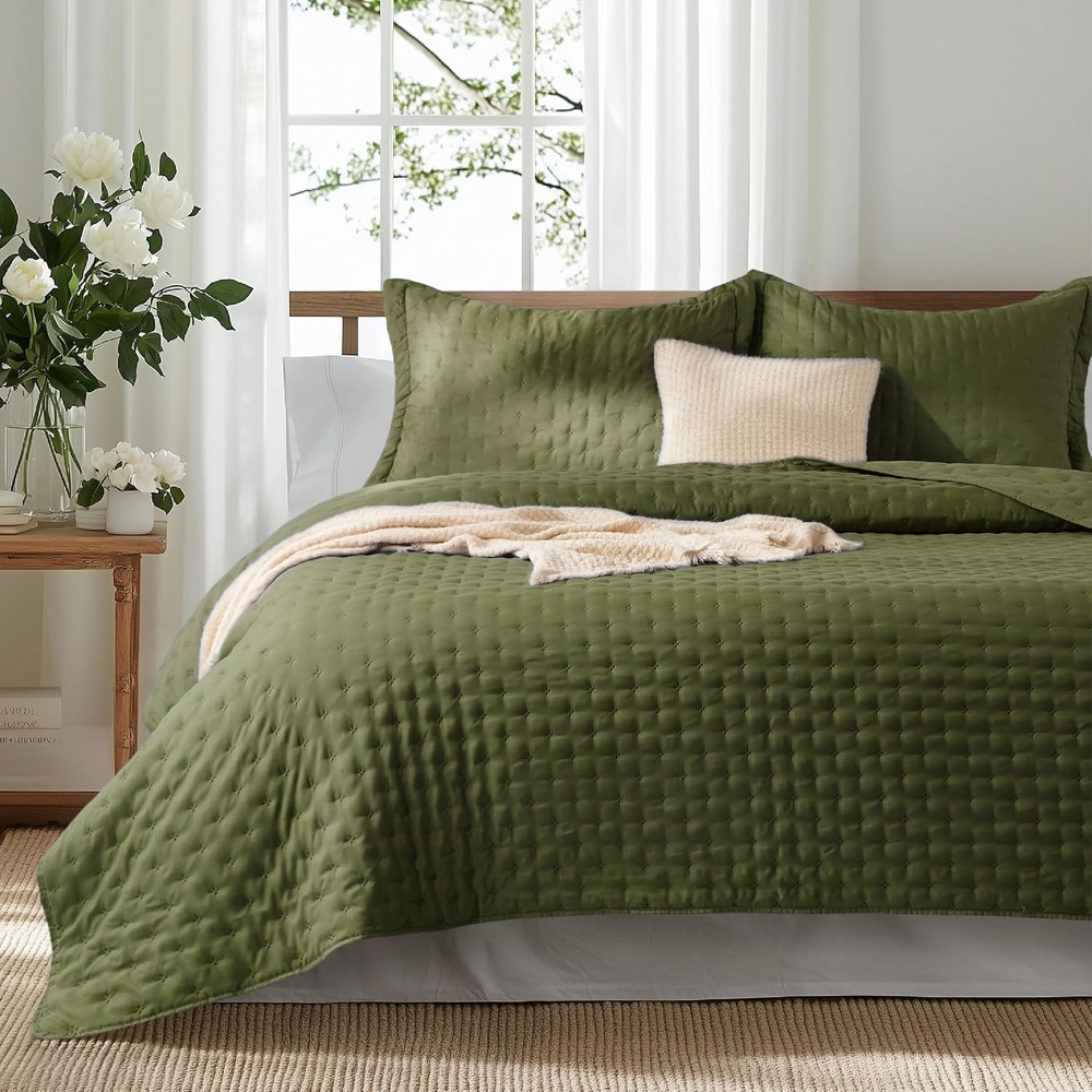 image:imageBedsure Quilts Queen Size Bedspread Thin Comforter Charcoal Coverlet AllSeason Bedding Soft Modern Clover Pattern StitchFree QuiltTech PetFriendly Machine Washable 90x96in 3 Pcs18 Olive Green Clover