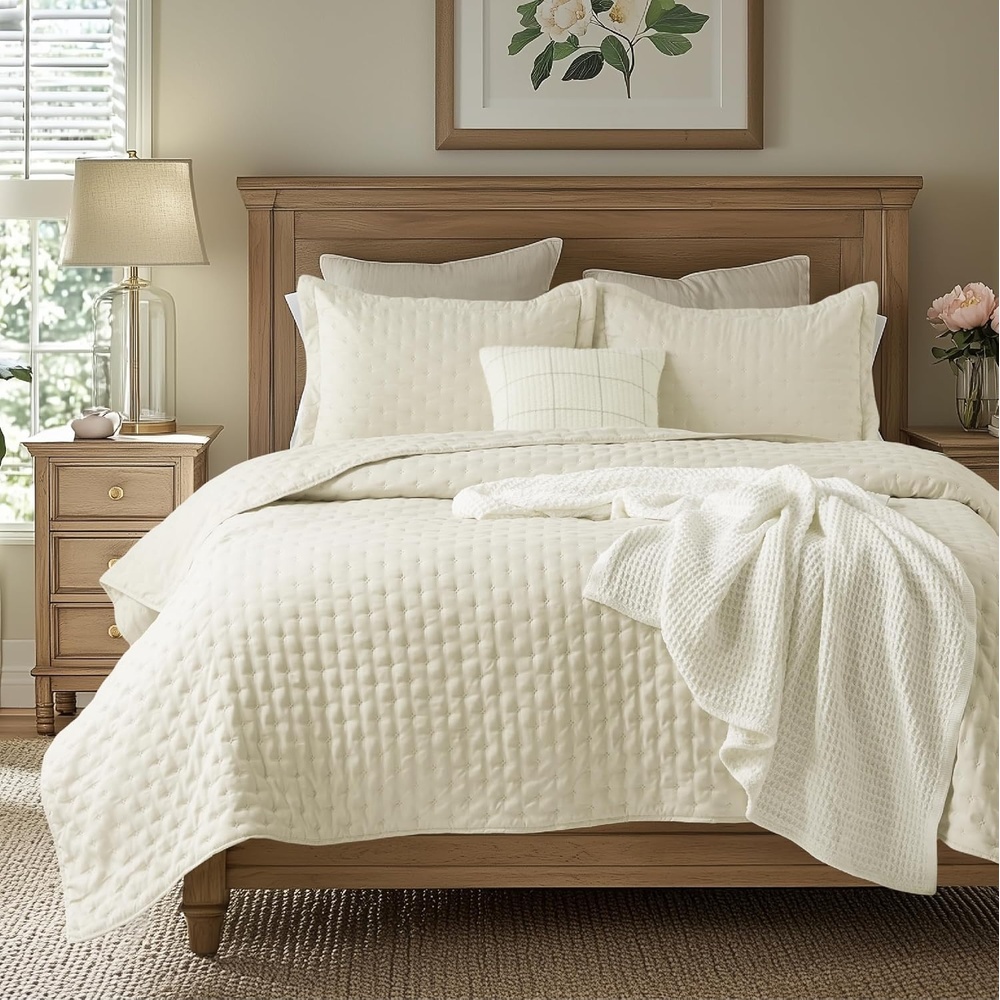 image:imageBedsure Quilts Queen Size Bedspread Thin Comforter Charcoal Coverlet AllSeason Bedding Soft Modern Clover Pattern StitchFree QuiltTech PetFriendly Machine Washable 90x96in 3 Pcs11 Cream Clover