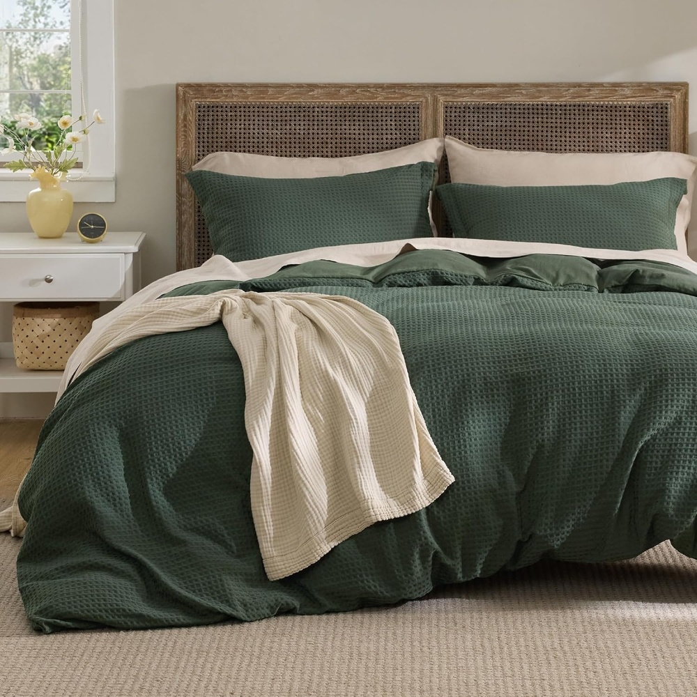image:imageBedsure Textured Duvet Cover King Size Soft amp Breathable Comforter Cover for All Season 3 Pieces WrinkleResistant Zipper Bedding with 8 Corner Ties Olive Green02  Forest Green No Comforter