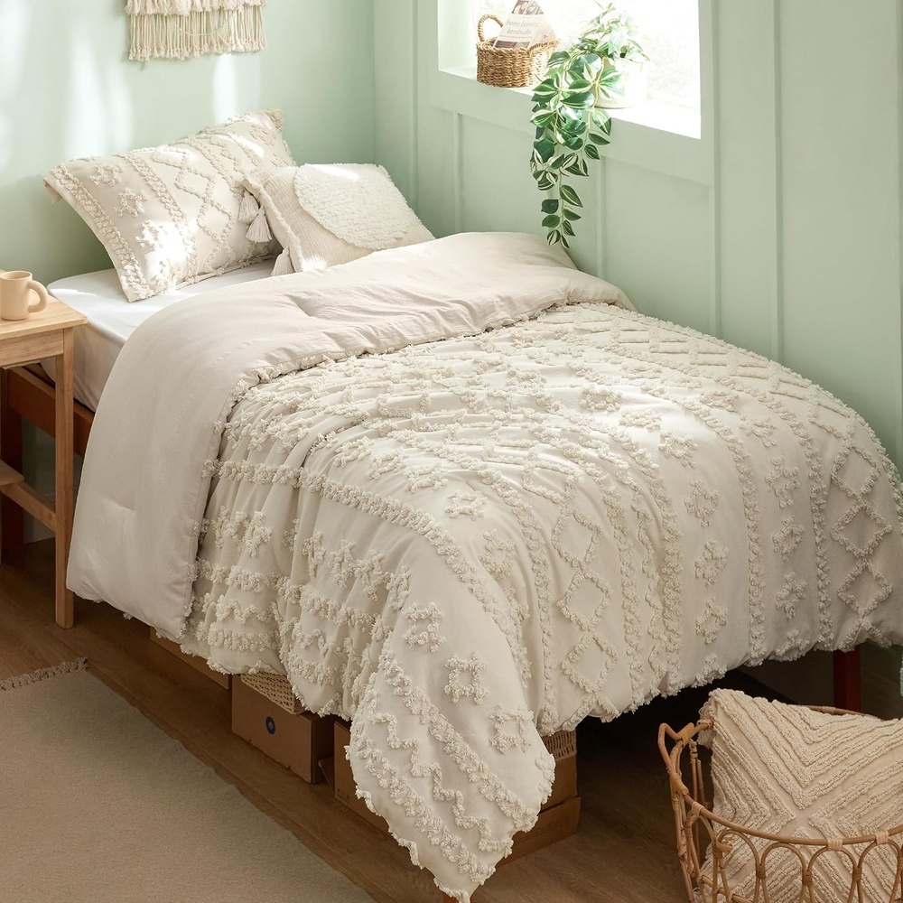 image:imageBedsure Tufted Boho Comforter Set Queen Size  Beige Boho Bed Set GentleSoft 3 Pieces FarmhouseStyle Embroidery Bedding Gifts for Woman Soft Jacquard Kids Queen Comforter for All Seasons01  Beige  Elegant