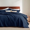 Bedsure Queen Size Quilt, Lightweight Comforter Set, Mineral Blue Bedspread | Coverlet, Basket Weave, All-Season Comfort, Skin-Friendly Soft, Breathable, Machine Washable, 90″x96″, 3 Pcs, 2 Pillow Shams(04 – Navy)