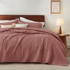 Bedsure Queen Size Quilt, Lightweight Comforter Set, Mineral Blue Bedspread | Coverlet, Basket Weave, All-Season Comfort, Skin-Friendly Soft, Breathable, Machine Washable, 90″x96″, 3 Pcs, 2 Pillow Shams(24 – Grayish Pink)