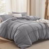 Bedsure Textured Duvet Cover King Size, Soft & Breathable Comforter Cover for All Season, 3 Pieces Wrinkle-Resistant Zipper Bedding with 8 Corner Ties, Olive Green(09 – Grey – Grid (No Comforter))