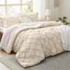Bedsure Tufted Boho Comforter Set Queen Size – Beige Boho Bed Set, GentleSoft™ 3 Pieces Farmhouse-Style Embroidery Bedding, Gifts for Woman, Soft Jacquard Kids’ Queen Comforter for All Seasons(Beige and White)