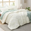 Bedsure Tufted Boho Comforter Set Queen Size – Beige Boho Bed Set, GentleSoft™ 3 Pieces Farmhouse-Style Embroidery Bedding, Gifts for Woman, Soft Jacquard Kids’ Queen Comforter for All Seasons(03 – Ivory – Diamond Like)