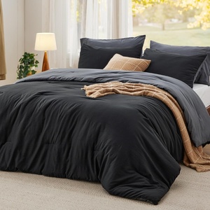 Bedsure Queen Comforter Set, Dark Gray Soft Prewashed Bedding for All Seasons, 3 Pieces GentleSoft™ Bed Set, 1 Lightweight Comforter (90″x90″) and 2 Pillowcases (20″x26″)(37 – Black/Grey)
