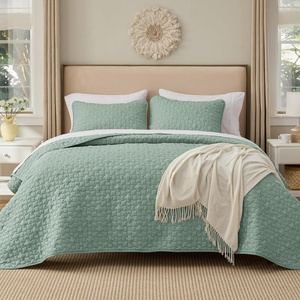 Bedsure Queen Size Quilt, Lightweight Comforter Set, Mineral Blue Bedspread | Coverlet, Basket Weave, All-Season Comfort, Skin-Friendly Soft, Breathable, Machine Washable, 90″x96″, 3 Pcs, 2 Pillow Shams(09 – Sage Green Lucky Star)