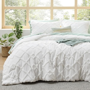 Bedsure Tufted Boho Comforter Set Queen Size – Beige Boho Bed Set, GentleSoft™ 3 Pieces Farmhouse-Style Embroidery Bedding, Gifts for Woman, Soft Jacquard Kids’ Queen Comforter for All Seasons(02 – White – Diamond Like)
