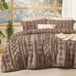 Bedsure Tufted Boho Comforter Set Queen Size – Beige Boho Bed Set, GentleSoft™ 3 Pieces Farmhouse-Style Embroidery Bedding, Gifts for Woman, Soft Jacquard Kids’ Queen Comforter for All Seasons(10 – Coffee Brown – Elegant)