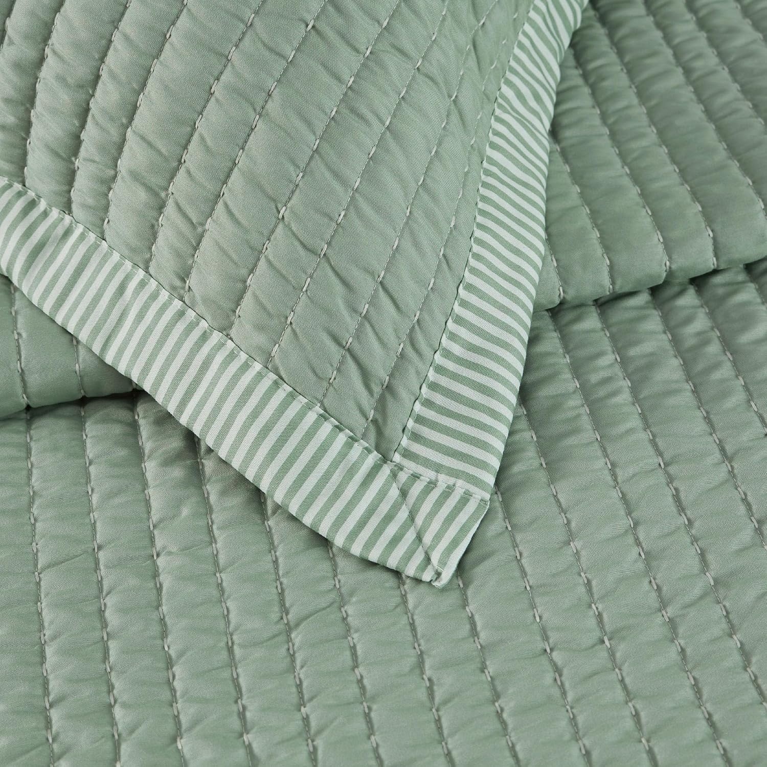 image:imageBedsure Bedspreads Queen Size Lightweight Striped Comforter Navy Breathable Ultra Soft Bedspread AllSeason Comfort Summer Coverlet Hot Sleepers Friendly OEKOTEX 3Piece Set 90x96in02 Green Contrast Border