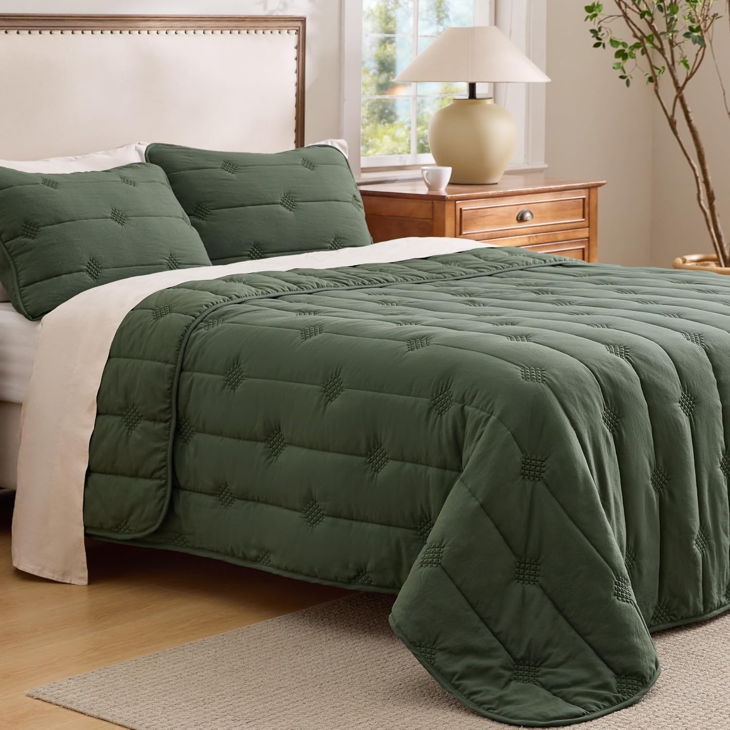 image:imageBedsure Queen Quilt Prewashed Extra Soft CottonLike Polyester Quilts Queen Size Lightweight Comforter Includes 1 Quilt 90x96 Inches with 2 Shams Machine Washable Dark Green01 Olive Green