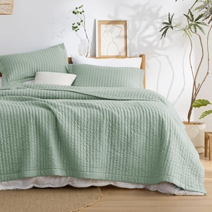 Bedsure Bedspreads Queen Size, Lightweight Striped Comforter, Navy | Breathable, Ultra Soft Bedspread, All-Season Comfort, Summer Coverlet, Hot Sleepers Friendly, OEKO-TEX, 3-Piece Set, 90x96in(02 – Green (Solid Border))