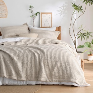Bedsure Bedspreads Queen Size, Lightweight Striped Comforter, Navy | Breathable, Ultra Soft Bedspread, All-Season Comfort, Summer Coverlet, Hot Sleepers Friendly, OEKO-TEX, 3-Piece Set, 90x96in(01 – Light Beige (Solid Border))
