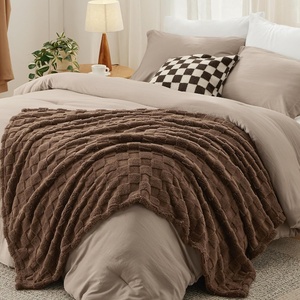 Bedsure Comforter Queen Size 5 Pieces – Queen Size Comforter Set with Checkered Throw Blanket and Decorative Pillow, Lightweiget Bedding, All Season Bedding Sets, Light Camel(04 – Light Camel)