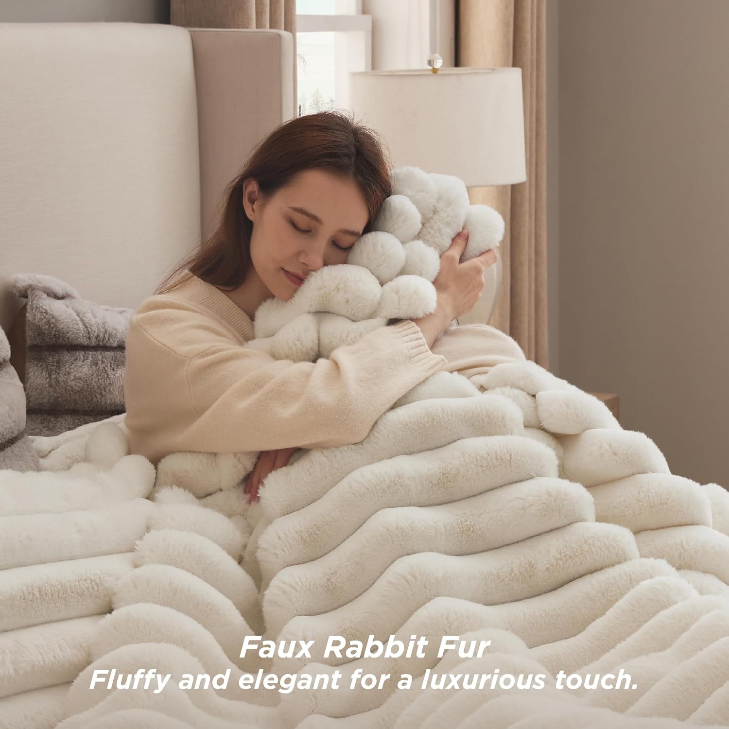 image:imageBedsure Faux Fur Queen Comforter Set Beige Fluffy Comforter Queen Size Soft and Cozy Shaggy Bedding Comforter Sets Winter Warm Luxury Fuzzy Bed Set 3 Pieces 1 Comforter and 2 Pillowcases01 Beige