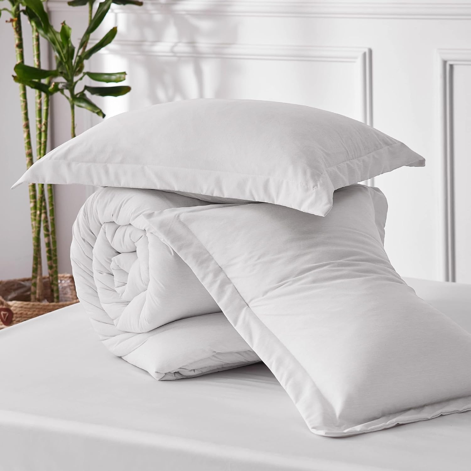image:imageBedsure Grey Queen Comforter Set Soft Cationic Dyed Bedding Set 3 Pcs Breathable Comfortable for All Season SkinFriendly Melange Home Decor Gift Bed Set Cozy for Bedroom OEKO Modern03 Grayish White Melange