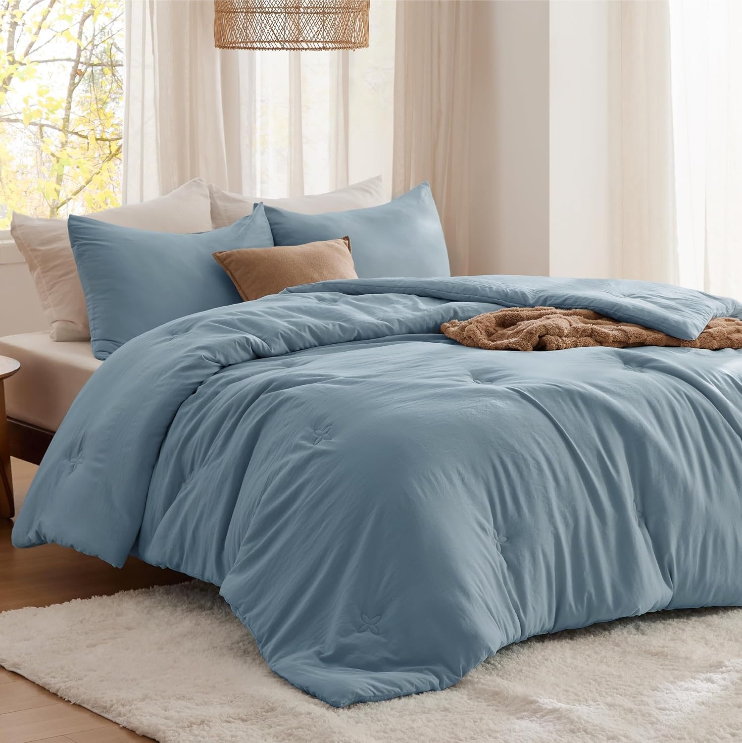 image:imageBedsure Queen Comforter Set Dark Grey Soft Prewashed Queen Size Bedding Quilted Comforter with Circle Design Down Alternative Comforter for All Seasons 3 Pieces Bed Set with 2 Pillow Shams04mineral Blueclover