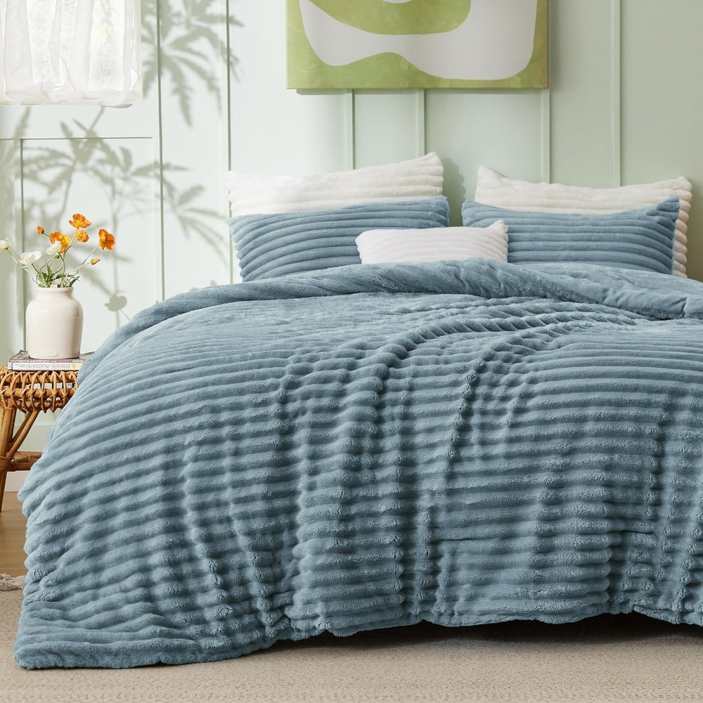image:imageBedsure Queen Fluffy Comforter Set GentleSoft 3 Pieces Luxury Fleece Bed Olive Green Bedding Cozy Room Decor Aesthetic 1 Queen Bed Comforter 90x90 and 2 Pillowcases 20x2614 Mineral Blue