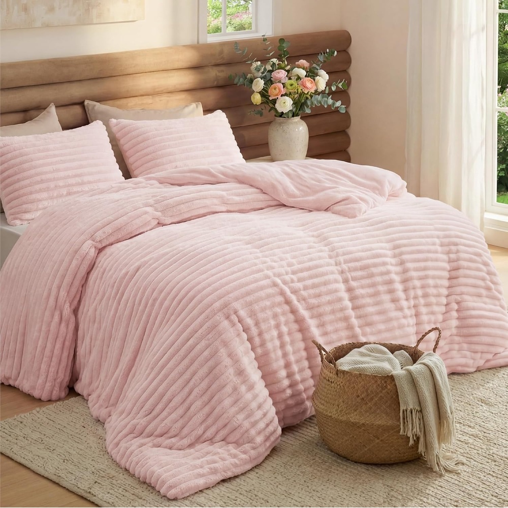 image:imageBedsure Queen Fluffy Comforter Set GentleSoft 3 Pieces Luxury Fleece Bed Olive Green Bedding Cozy Room Decor Aesthetic 1 Queen Bed Comforter 90x90 and 2 Pillowcases 20x2603 Pink