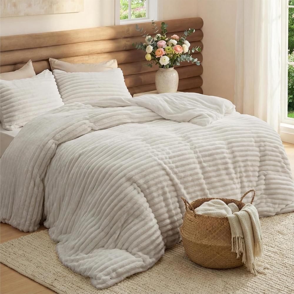 image:imageBedsure Queen Fluffy Comforter Set GentleSoft 3 Pieces Luxury Fleece Bed Olive Green Bedding Cozy Room Decor Aesthetic 1 Queen Bed Comforter 90x90 and 2 Pillowcases 20x2602 Linen