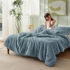 Bedsure Queen Fluffy Comforter Set – GentleSoft 3 Pieces Luxury Fleece Bed Olive Green Bedding, Cozy Room Decor Aesthetic, 1 Queen Bed Comforter (90″x90″) and 2 Pillowcases (20″x26″)(14 – Mineral Blue)