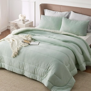 Bedsure Cooling Comforter Queen Size Charcoal Black, Reversible Comforter for Hot Sleepers & Night Sweats All Season, 3 Pieces, 1 Soft Comforter (88″x88″) and 2 Pillow Cases (20″x26″)(Light Green)