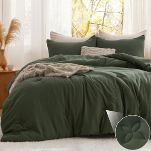 Bedsure Queen Comforter Set Dark Grey, Soft Prewashed Queen Size Bedding, Quilted Comforter with Circle Design, Down Alternative Comforter for All Seasons, 3 Pieces Bed Set with 2 Pillow Shams(03-olive Green-clover)