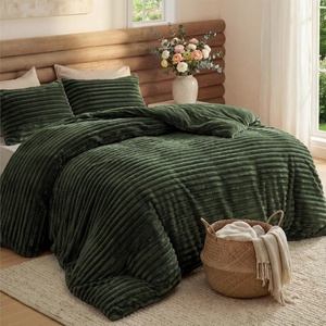 Bedsure Queen Fluffy Comforter Set – GentleSoft 3 Pieces Luxury Fleece Bed Olive Green Bedding, Cozy Room Decor Aesthetic, 1 Queen Bed Comforter (90″x90″) and 2 Pillowcases (20″x26″)(16 – Olive Green)