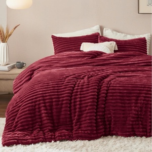 Bedsure Queen Fluffy Comforter Set – GentleSoft 3 Pieces Luxury Fleece Bed Olive Green Bedding, Cozy Room Decor Aesthetic, 1 Queen Bed Comforter (90″x90″) and 2 Pillowcases (20″x26″)(15 – Dark Red)