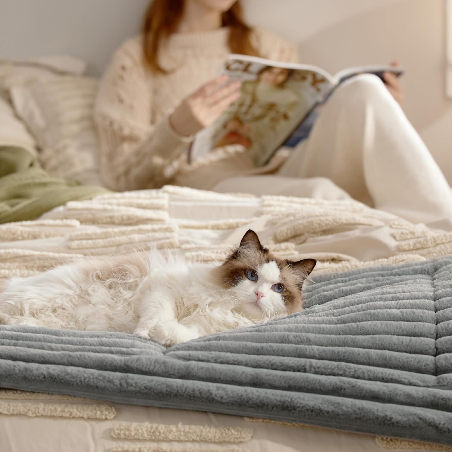 image:imageBedsure ComfyFleece Self Warming Cat Bed MatMedium Pet Self Heating Pad 30X20 Extra Warm Corduroy Fleece Dog Crate Pads IndoorCute Washable Thermal Puppy Mats in WinterNon SlipNot ElectricGrey