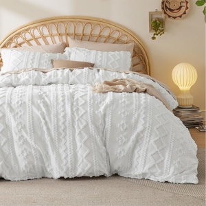 Bedsure Checkered Boho Duvet Cover Queen, Tufted Embroidery, 3-Piece,Beige(04 – White – Elegant (No Comforter))
