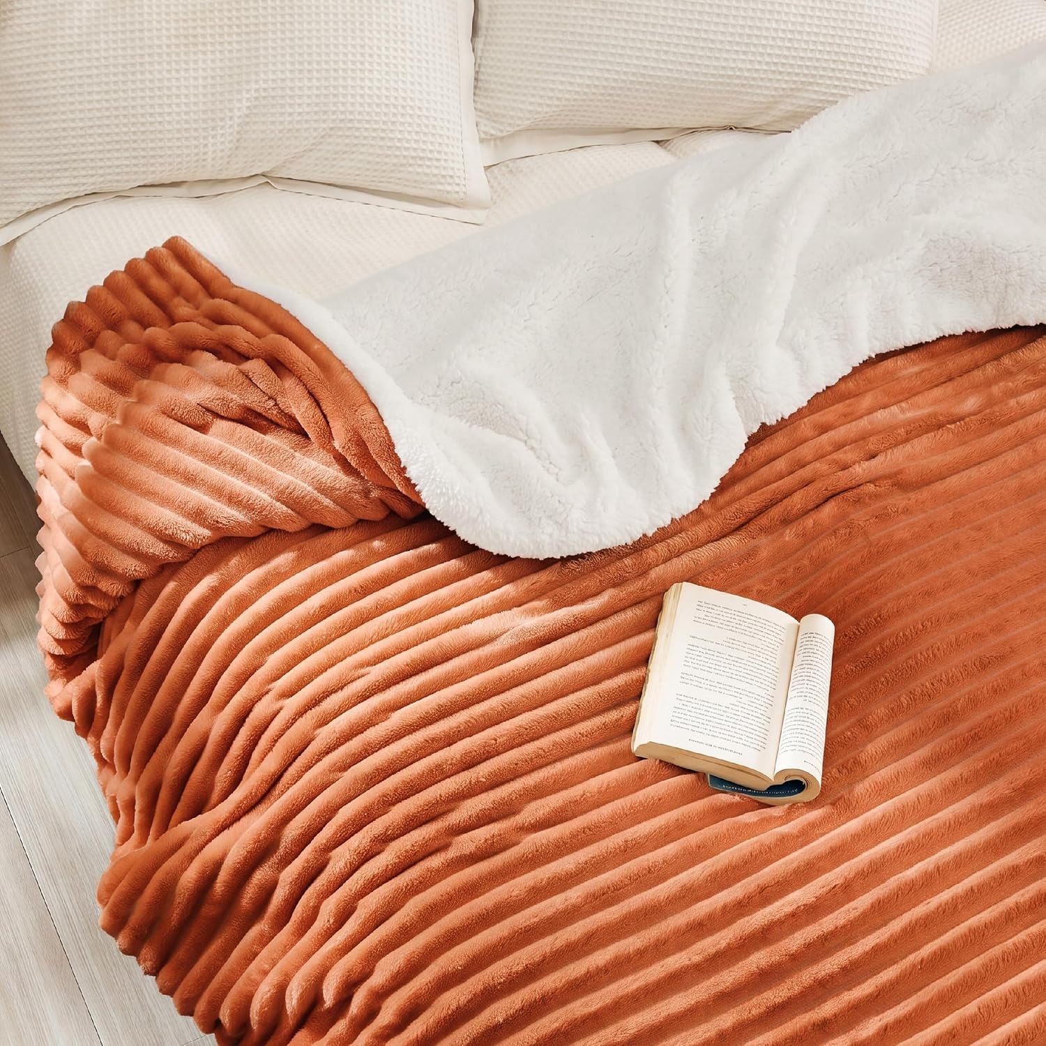 image:imageBedsure Soft Sherpa Blanket Fluffy Throw Gift Beige 50x6000 Burnt Orange