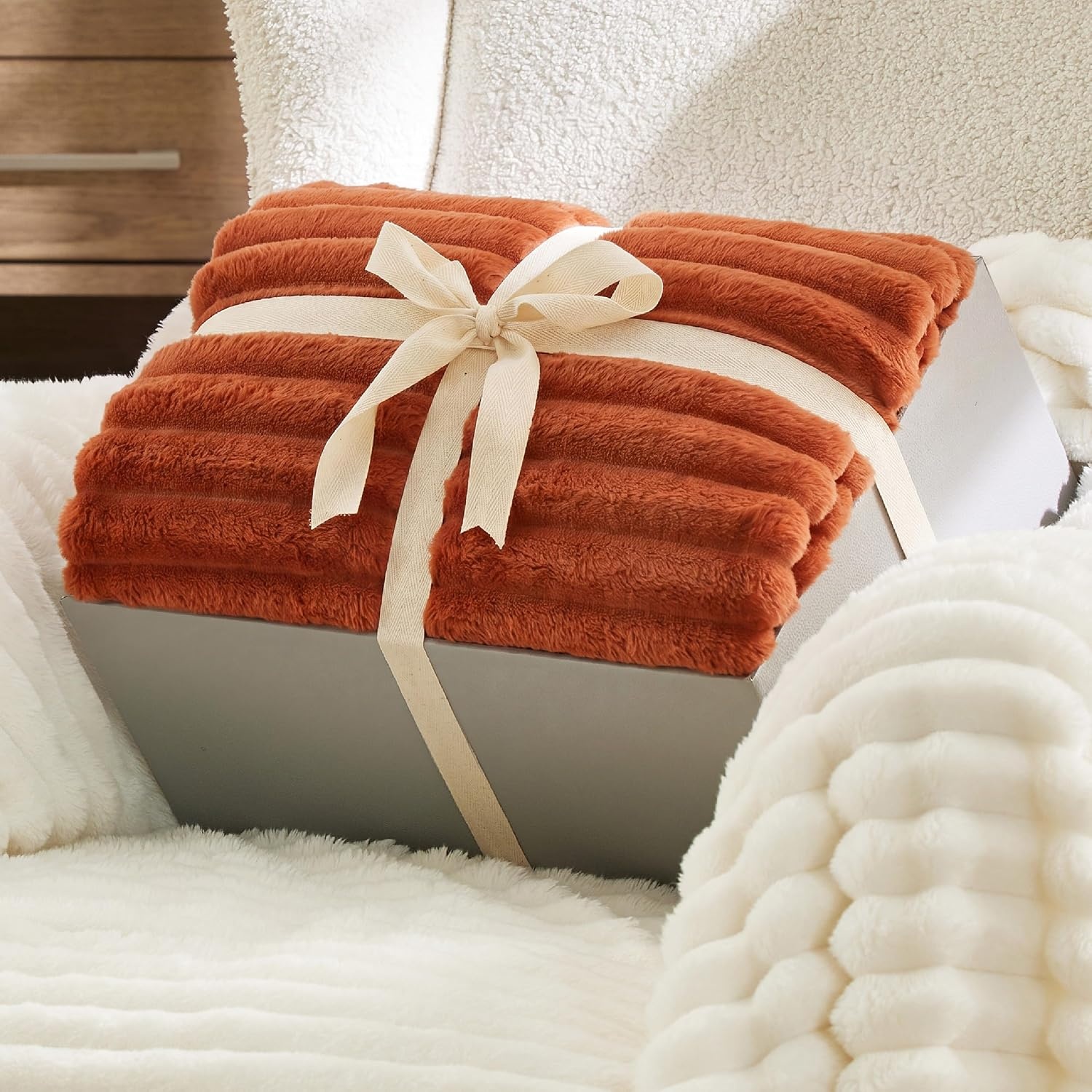 image:imageBedsure Soft Sherpa Blanket Fluffy Throw Gift Beige 50x6000 Burnt Orange